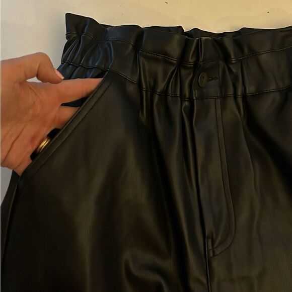 Zara Black Faux Leather High Waisted Paper-bag Waist Pants Size 2 - Picture 8 of 16